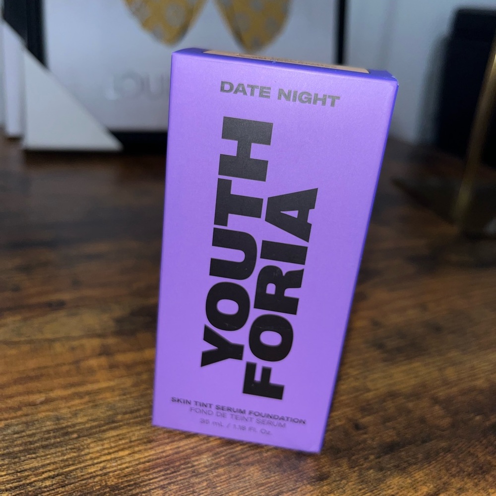 ❗️SOLD❗️Youthforia Skin Tint Serum Foundation-Light - Picture 1 of 2